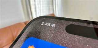 如何在iPhone 15 Pro系列机型中隐藏静音图标