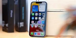 iPhone SE 4刘海屏为何再度回归