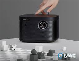 极米z8x如何实现手机投屏